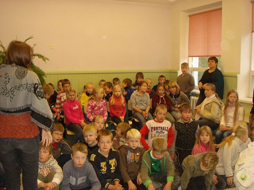 Йоча-влак уна-влакым тÿткын колыштыныт да куанен онченыт