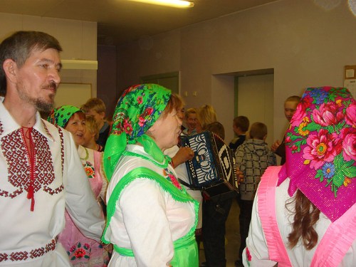 Марий-влак эстон йоча-влакым марла кушташ туныктат