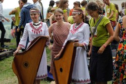 Марий кӱслезе-влак Вильянди фестивальыште